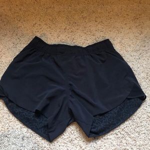 Lululemon SZ 10 shorts
